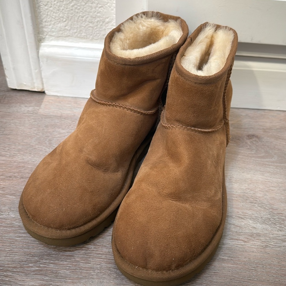 Ugg classic mini II boot